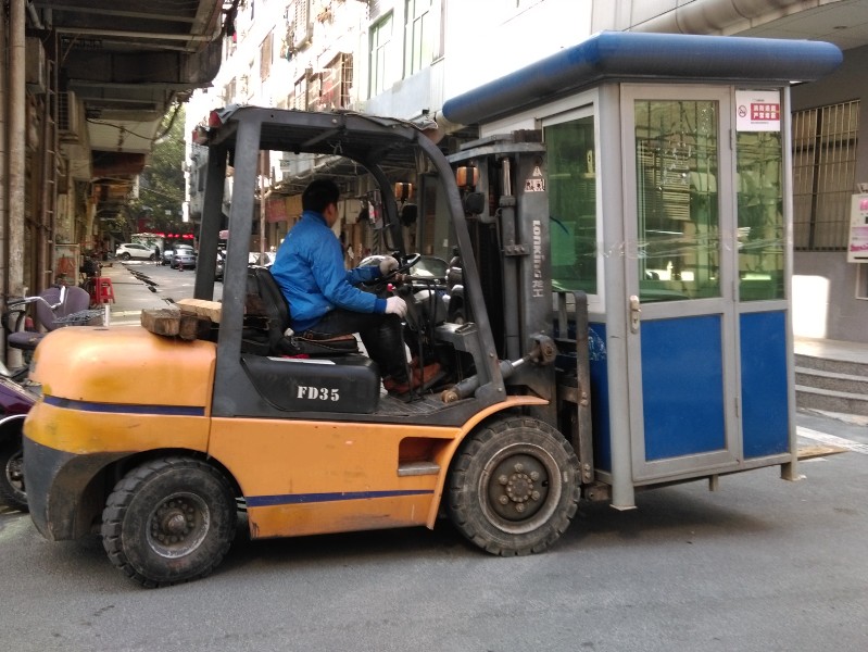 深圳坂田那边的物流园，提供叉车搬运服务吗？